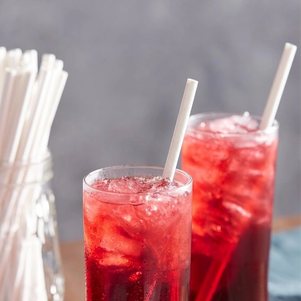 white wrapped paper straw 210mm x 8mm in use white wrapped paper straw 210mm x 8mm in use